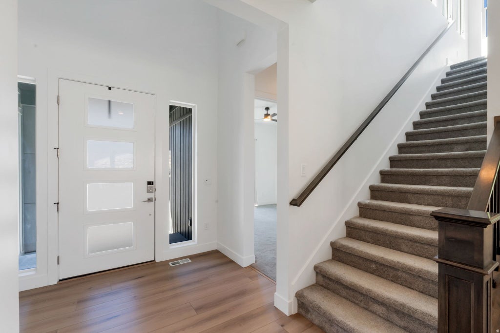 Photo of 1924 W OAKRIDGE DR N, Lehi, UT 84048 (MLS # 2184971)