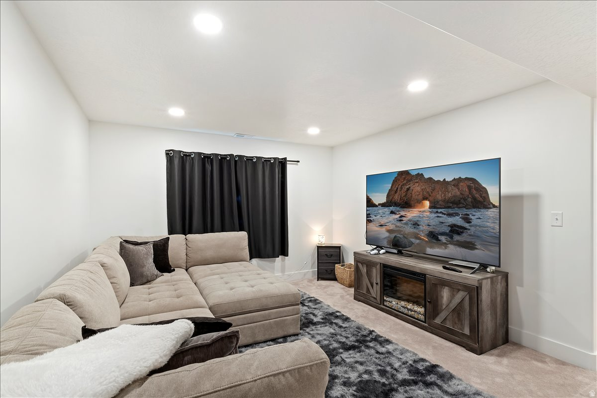 MOUNTAIN RIDGE - Residential