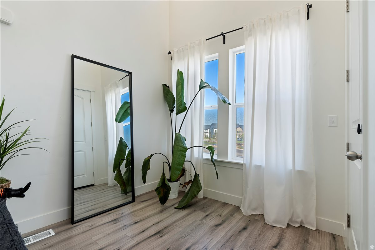 MOUNTAIN RIDGE - Residential