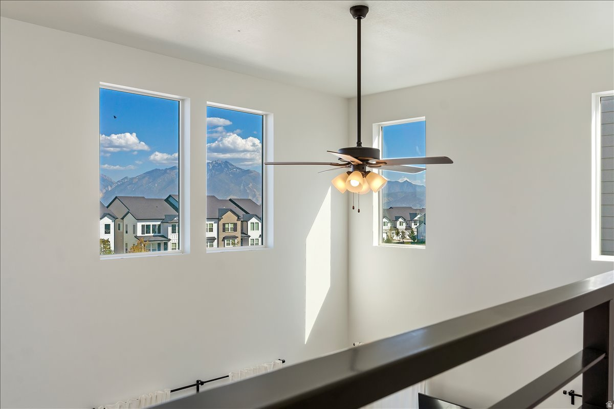 MOUNTAIN RIDGE - Residential