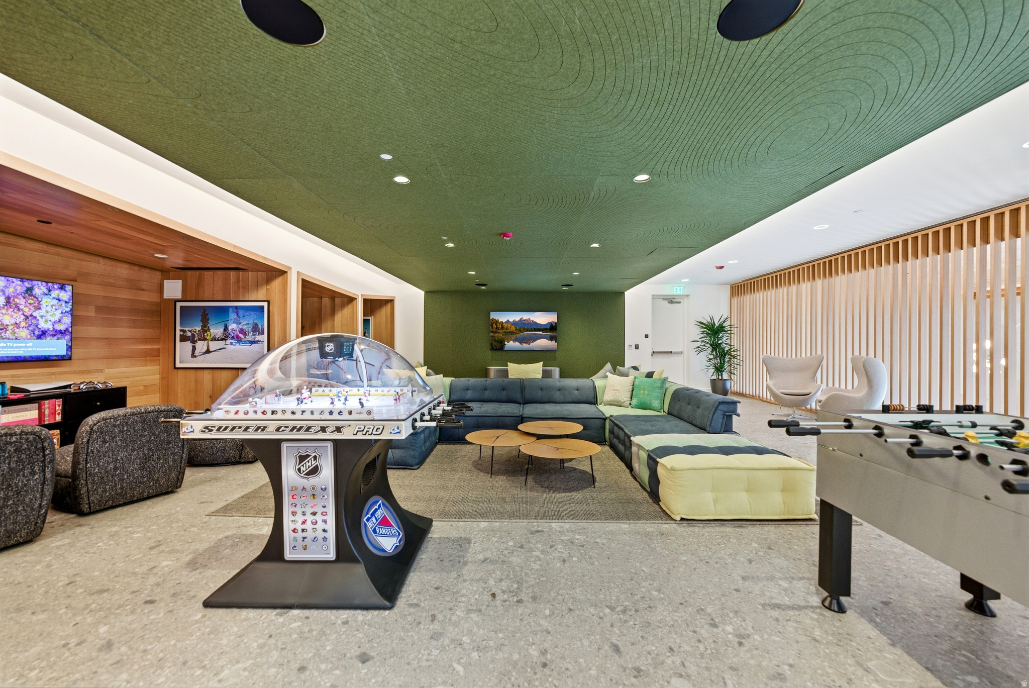 FOUNDERS PLACE - Residential