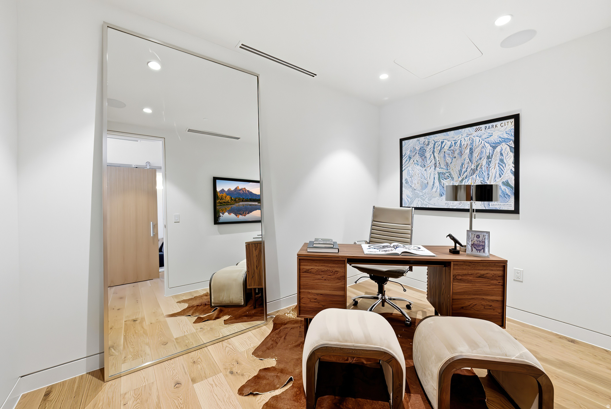 FOUNDERS PLACE - Residential