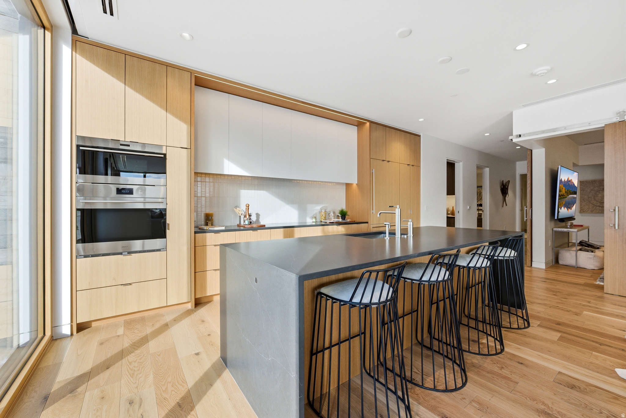 FOUNDERS PLACE - Residential