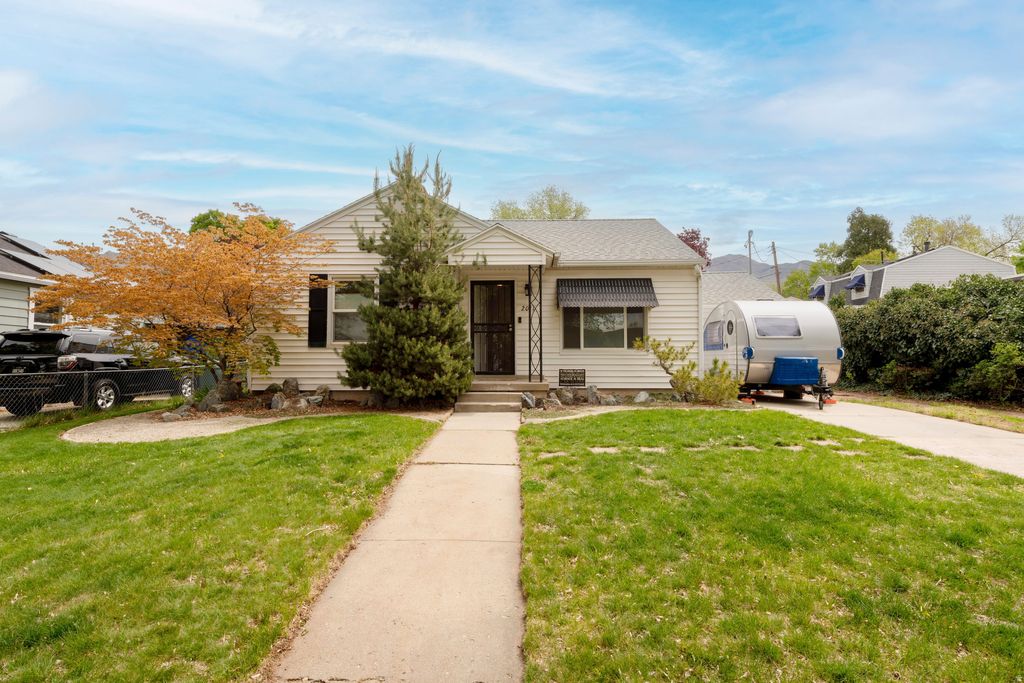 Photo of 2011 S NEVADA ST E, Salt Lake City, UT 84108 (MLS # 2153251)