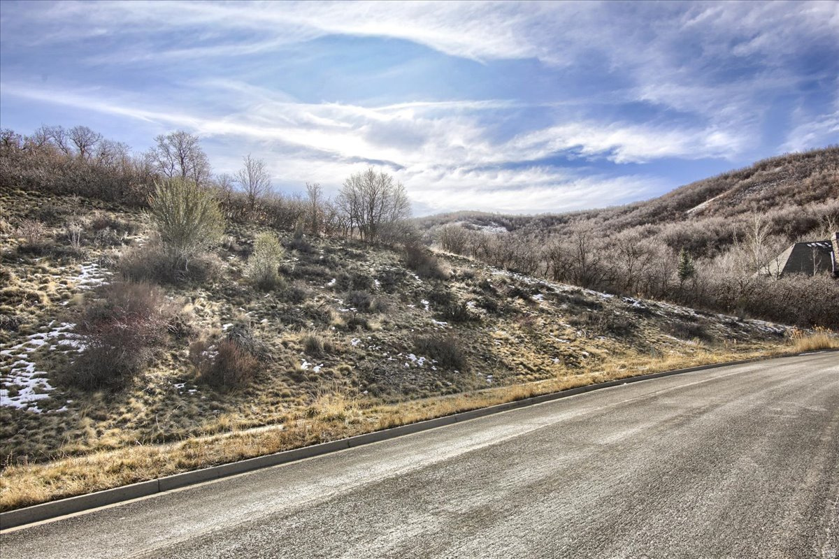 HIGHLAND OAKS SUB - Land