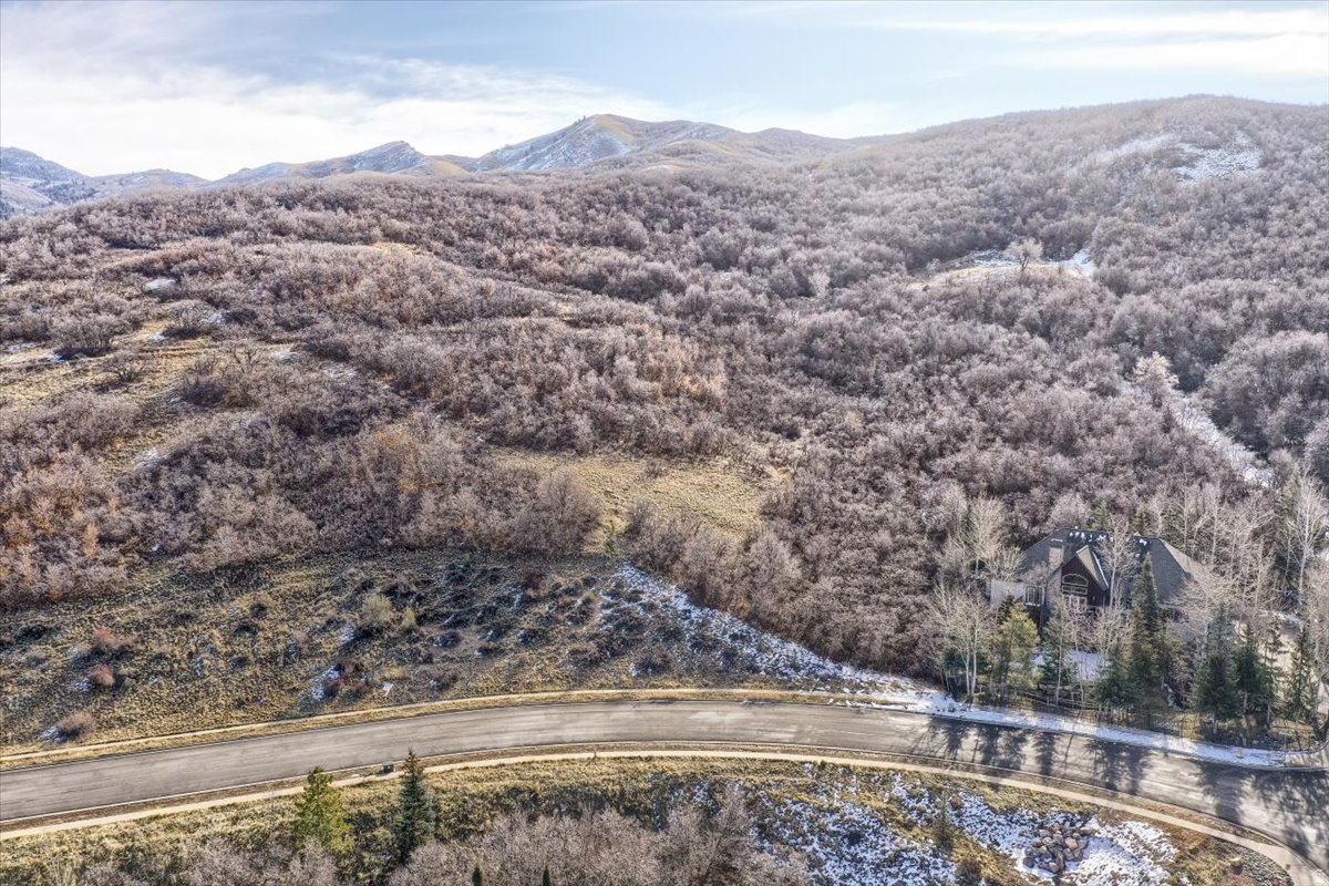 HIGHLAND OAKS SUB - Land