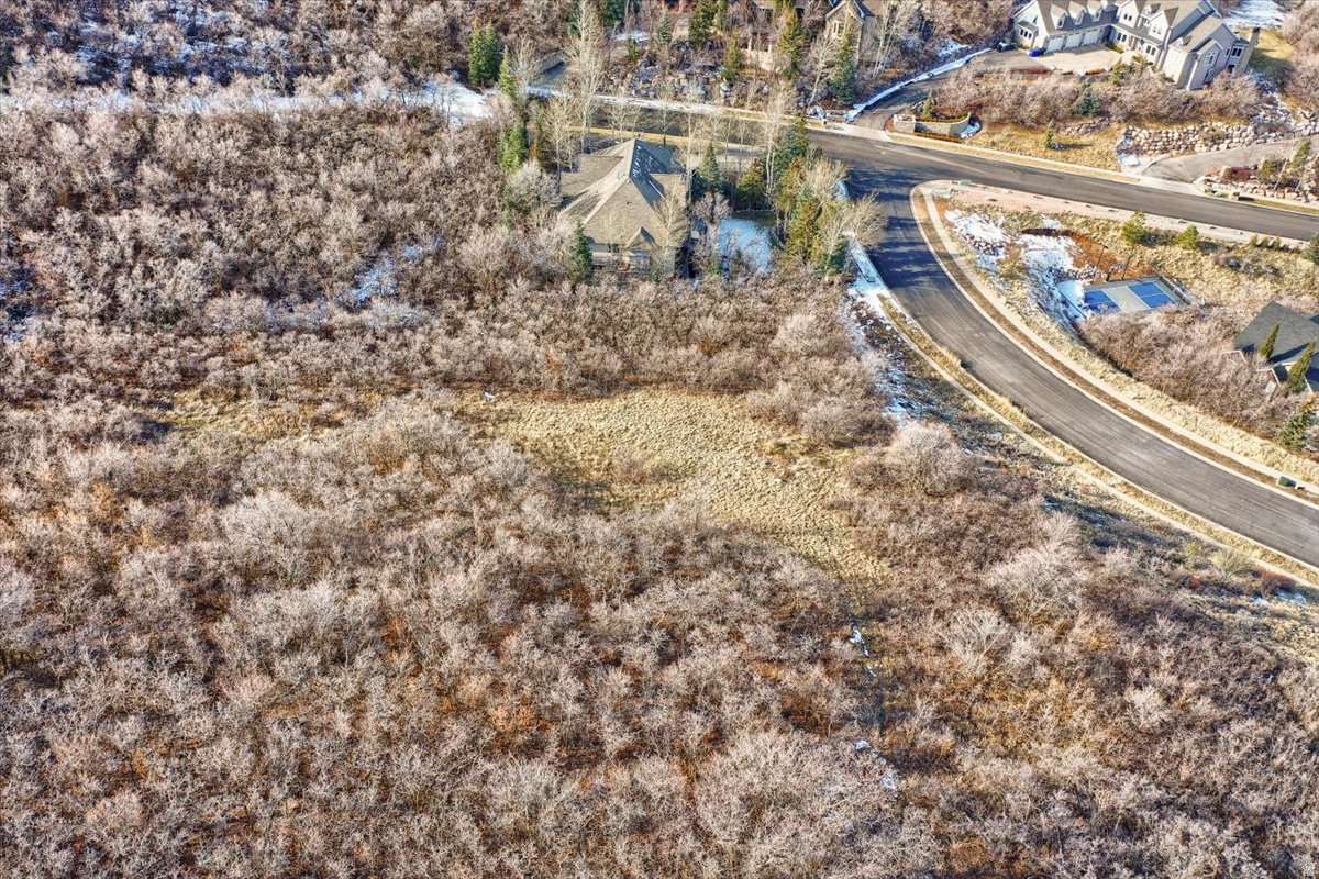 HIGHLAND OAKS SUB - Land