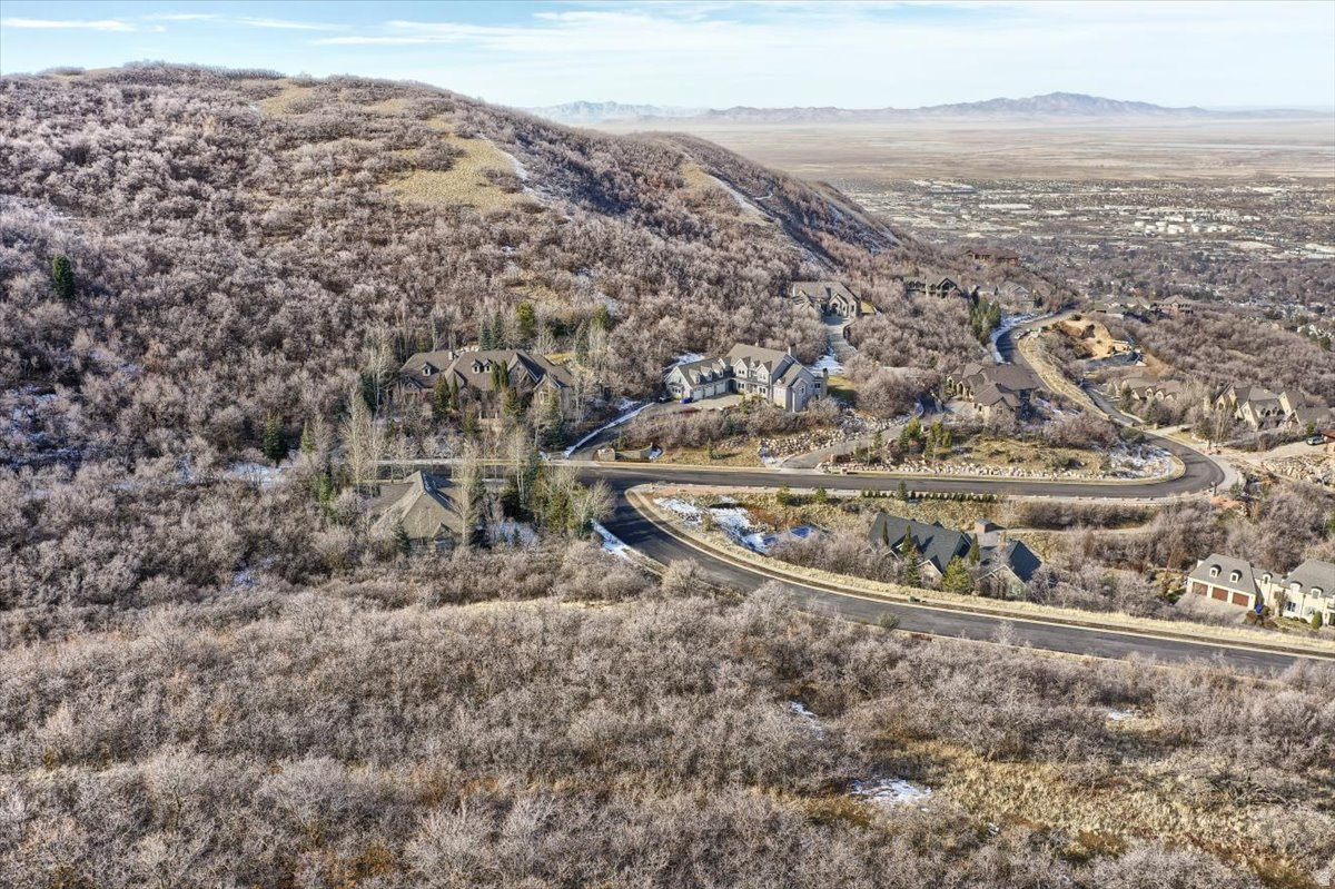 HIGHLAND OAKS SUB - Land