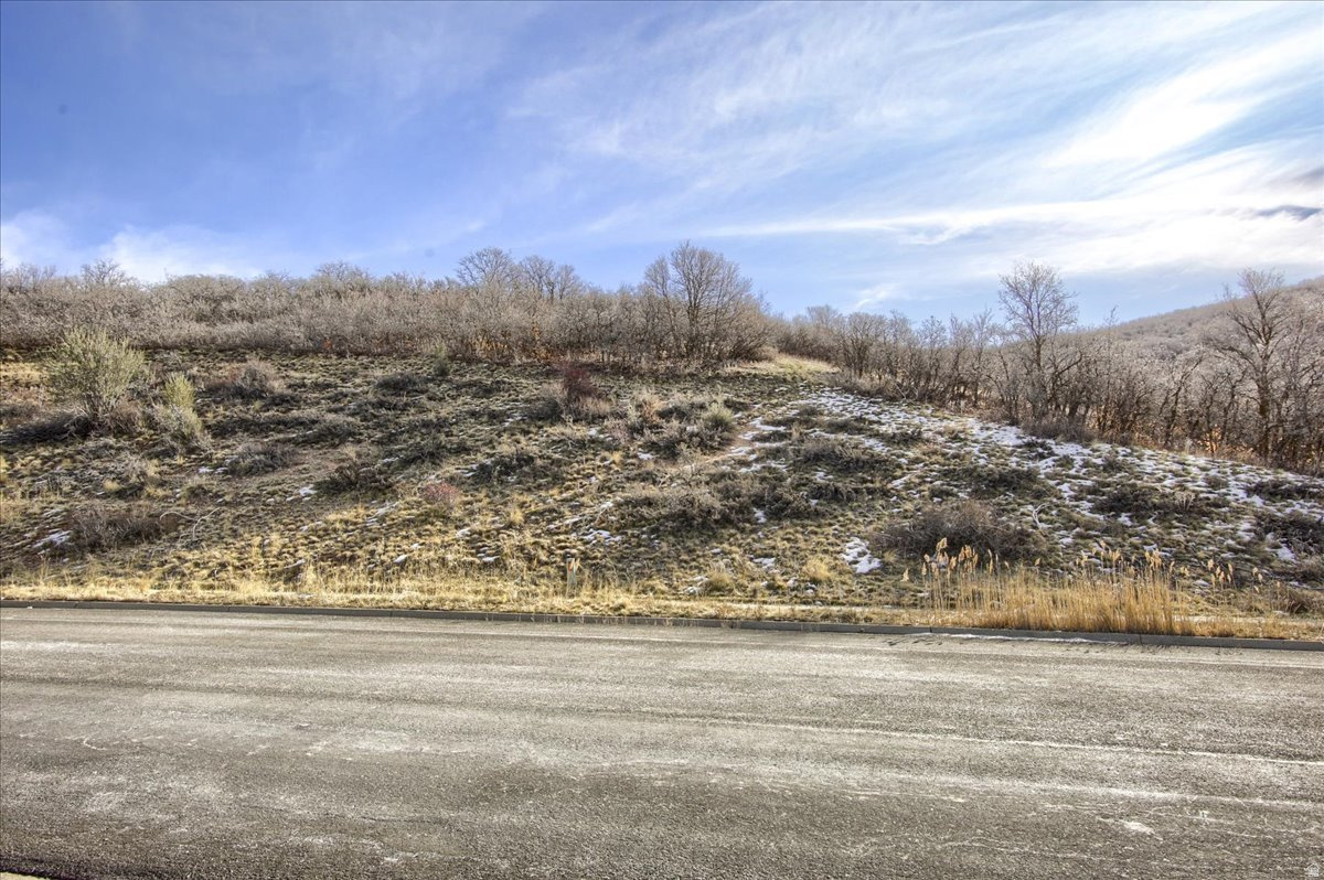 HIGHLAND OAKS SUB - Land