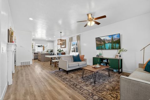 Tiny photo for 961 N 120 E, Santaquin, UT 84655 (MLS # 2122396)