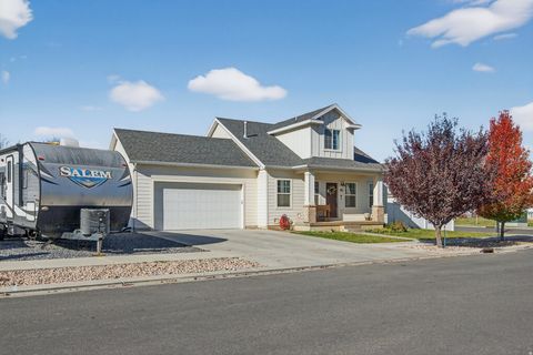 Tiny photo for 961 N 120 E, Santaquin, UT 84655 (MLS # 2122396)