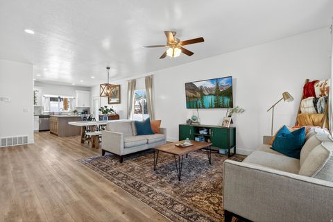 Tiny photo for 961 N 120 E, Santaquin, UT 84655 (MLS # 2122396)