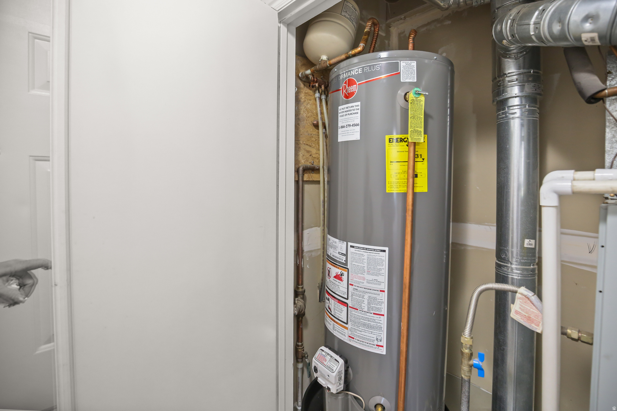 COUNTRY WOODS - Residential