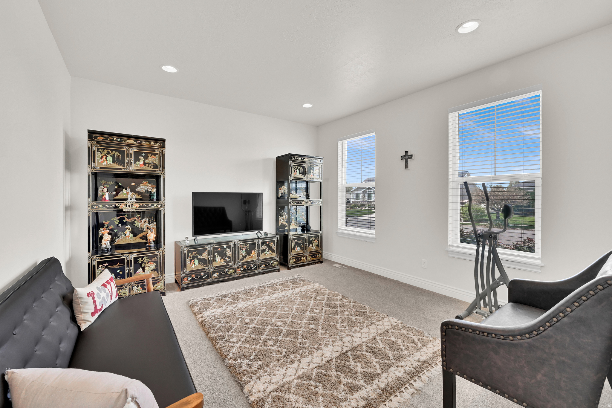 LAURELWOOD LANE - Residential