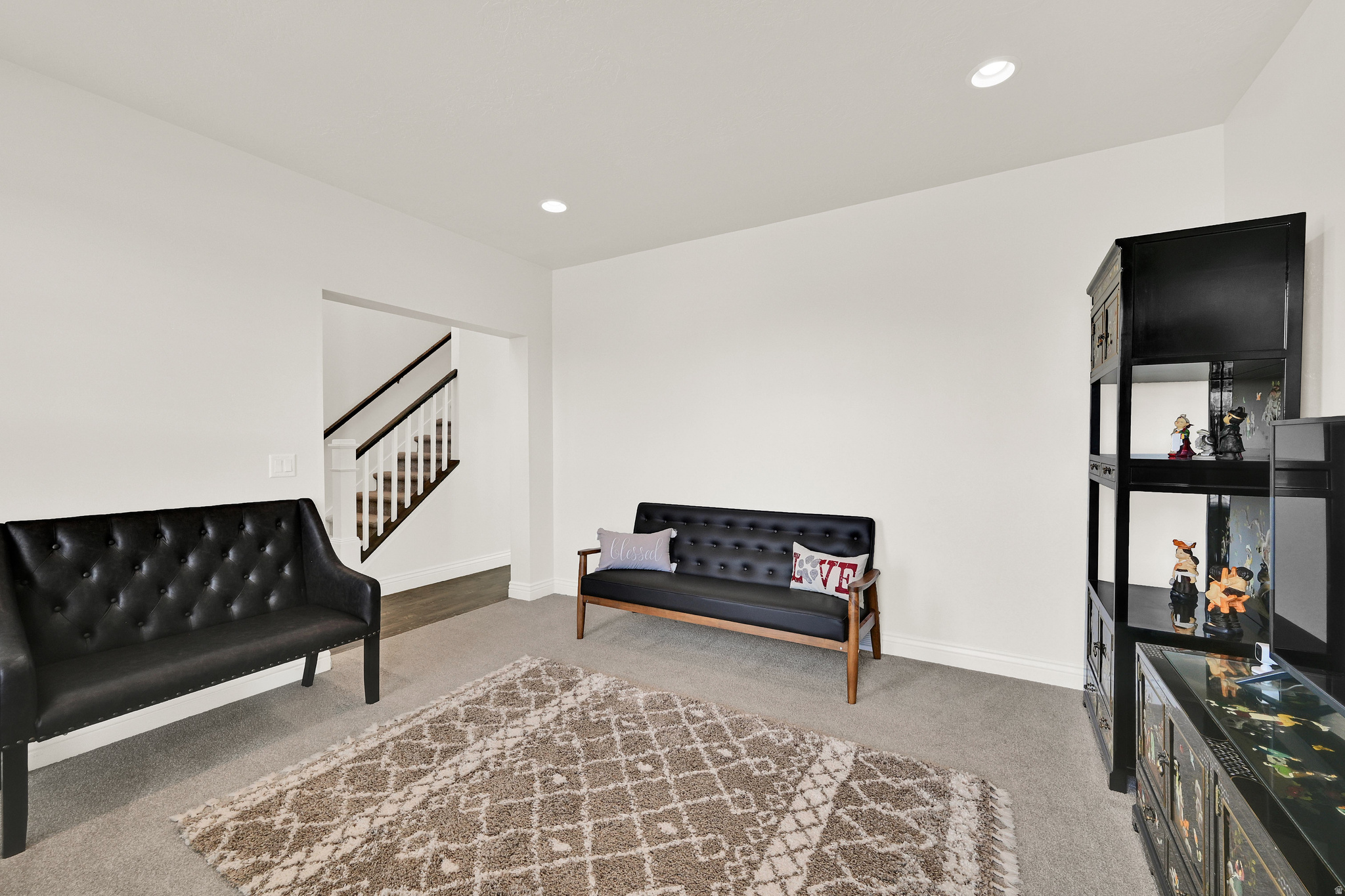 LAURELWOOD LANE - Residential