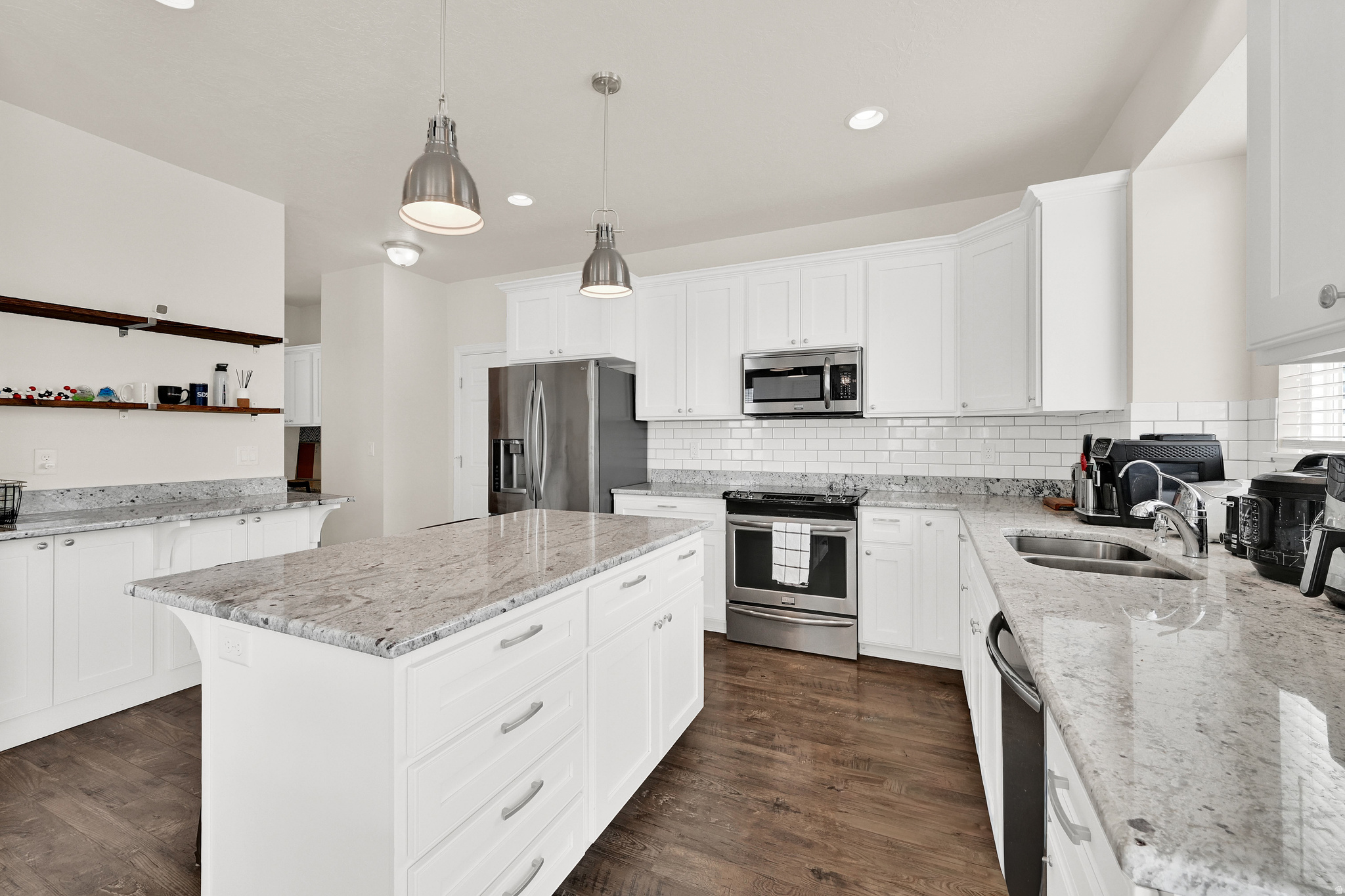 LAURELWOOD LANE - Residential