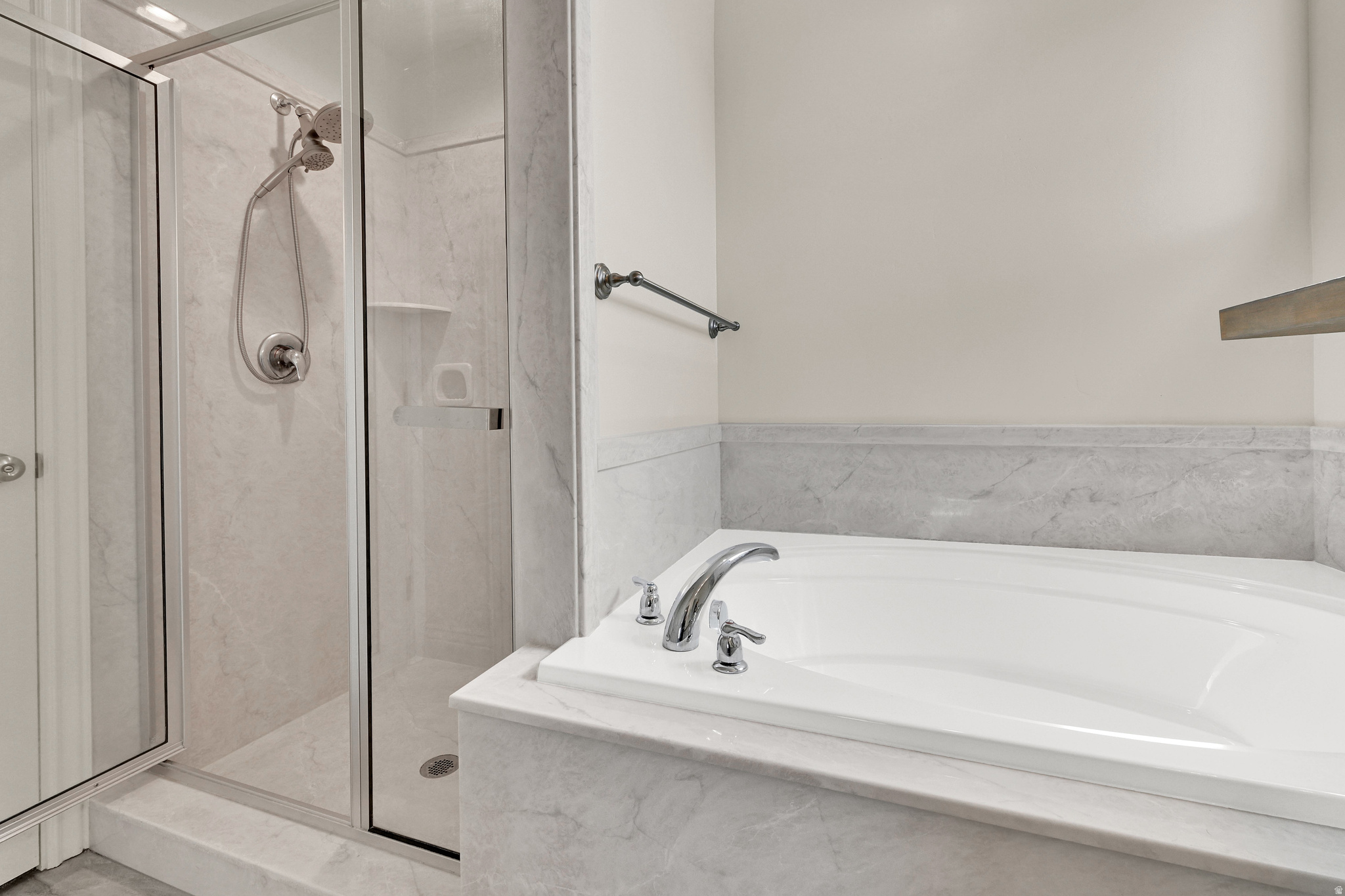 LAURELWOOD LANE - Residential