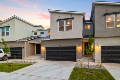 Photo of 4019 S IRONWOOD LN #429, Mapleton, UT 84664 (MLS # 2141868)