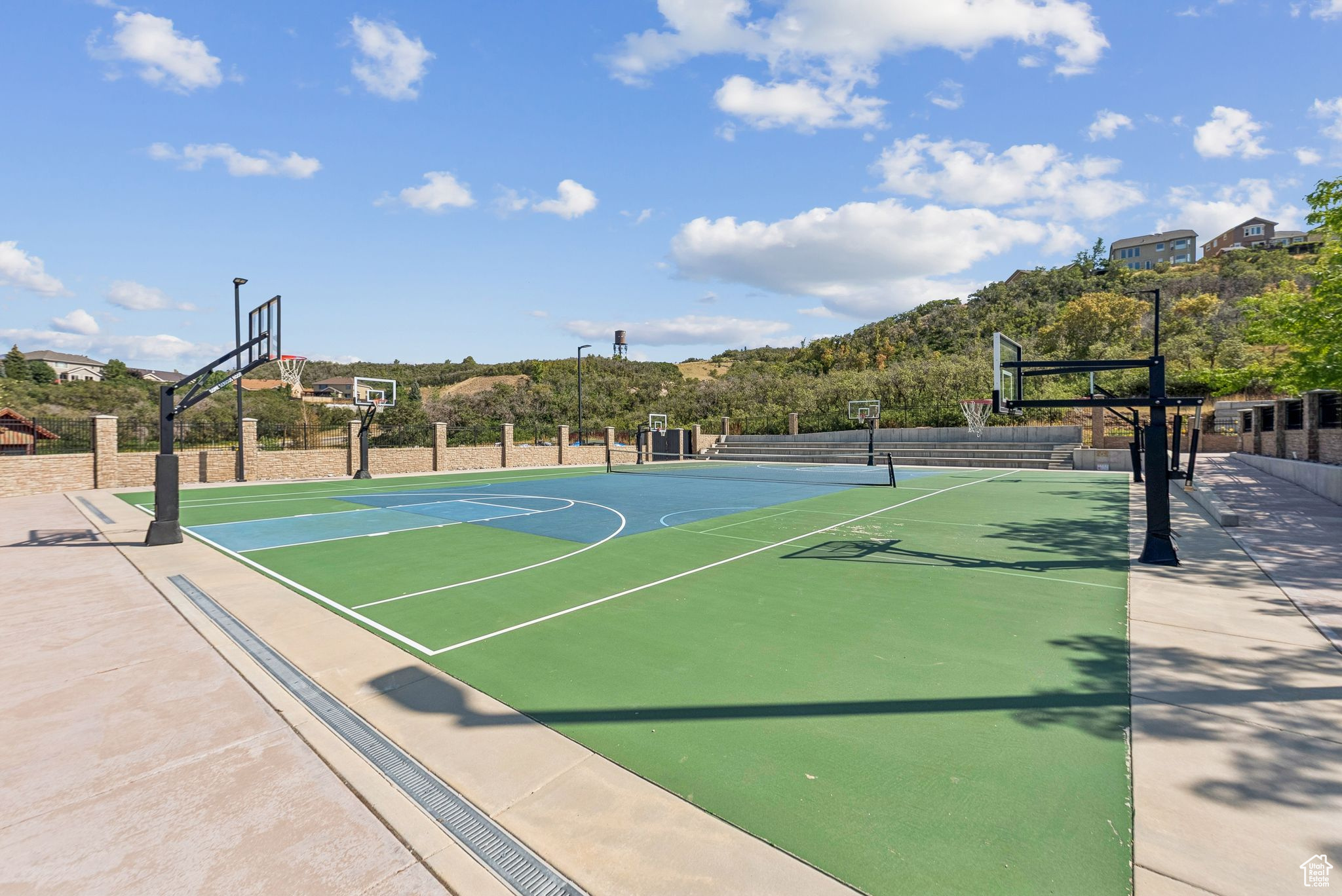 OAK VISTA AT SUNCREST - Residential
