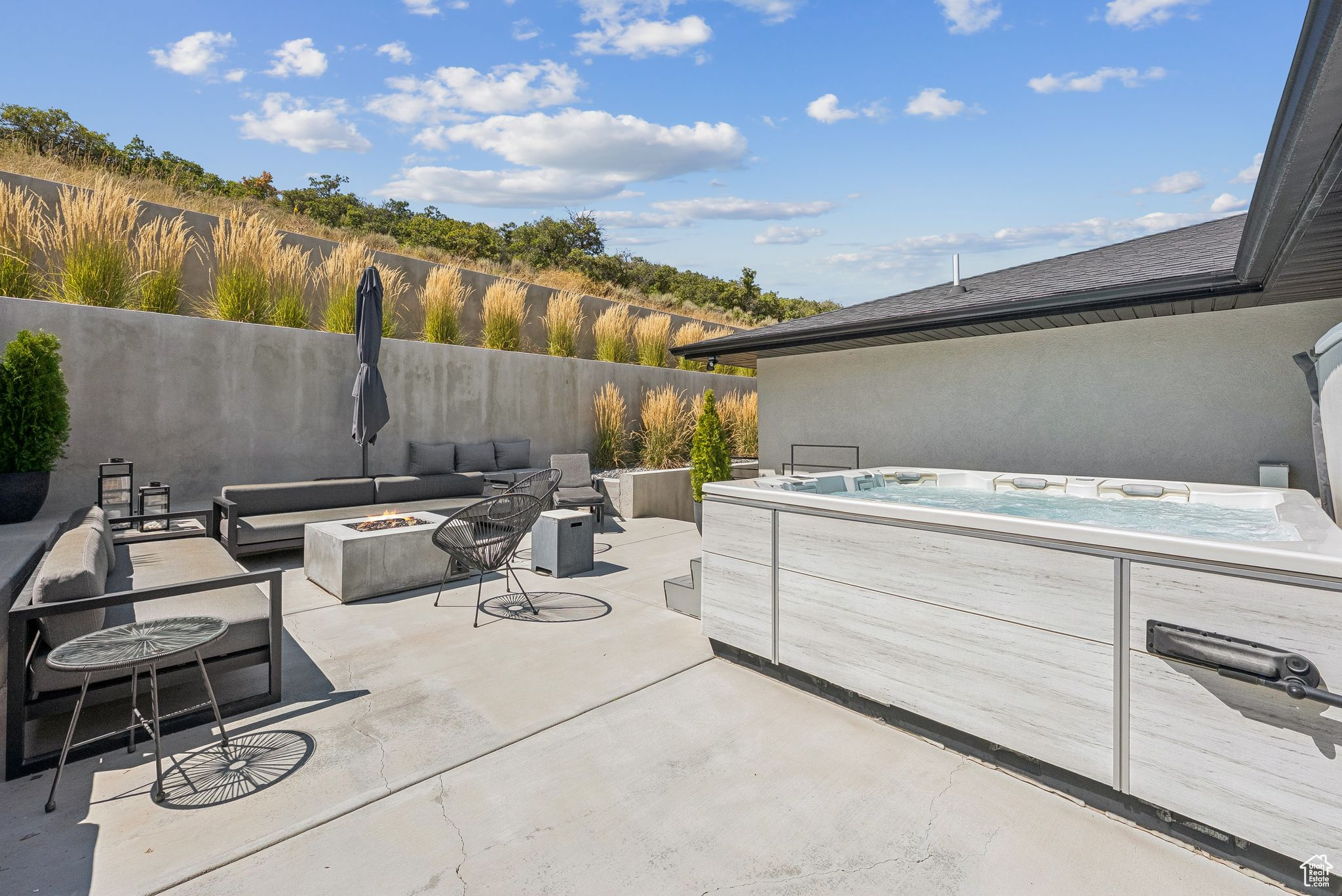 OAK VISTA AT SUNCREST - Residential
