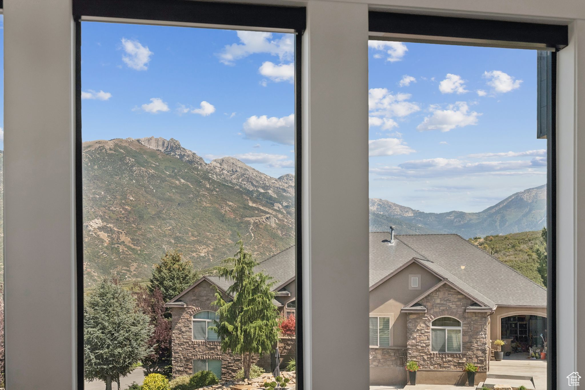 OAK VISTA AT SUNCREST - Residential