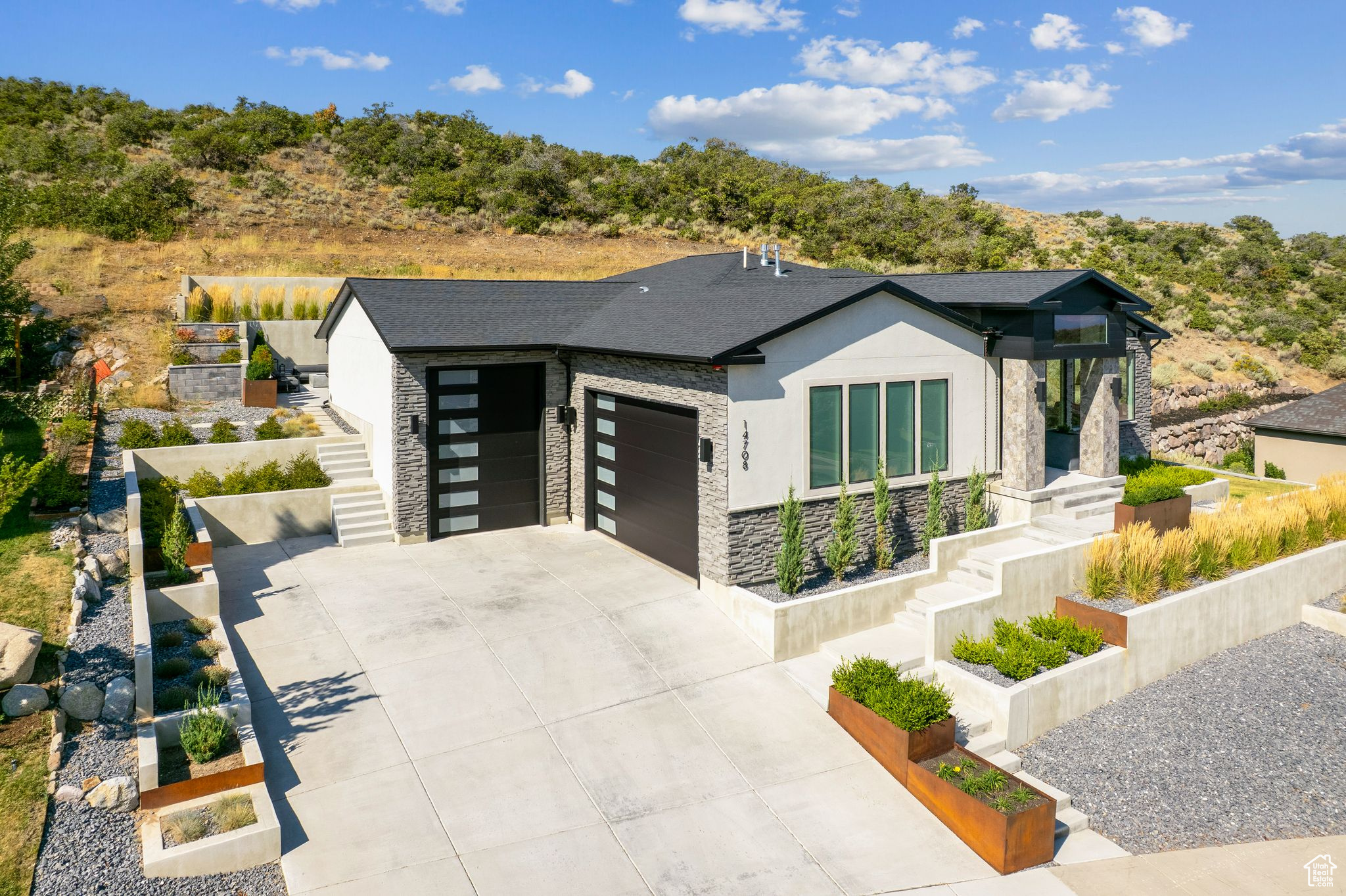 OAK VISTA AT SUNCREST - Residential