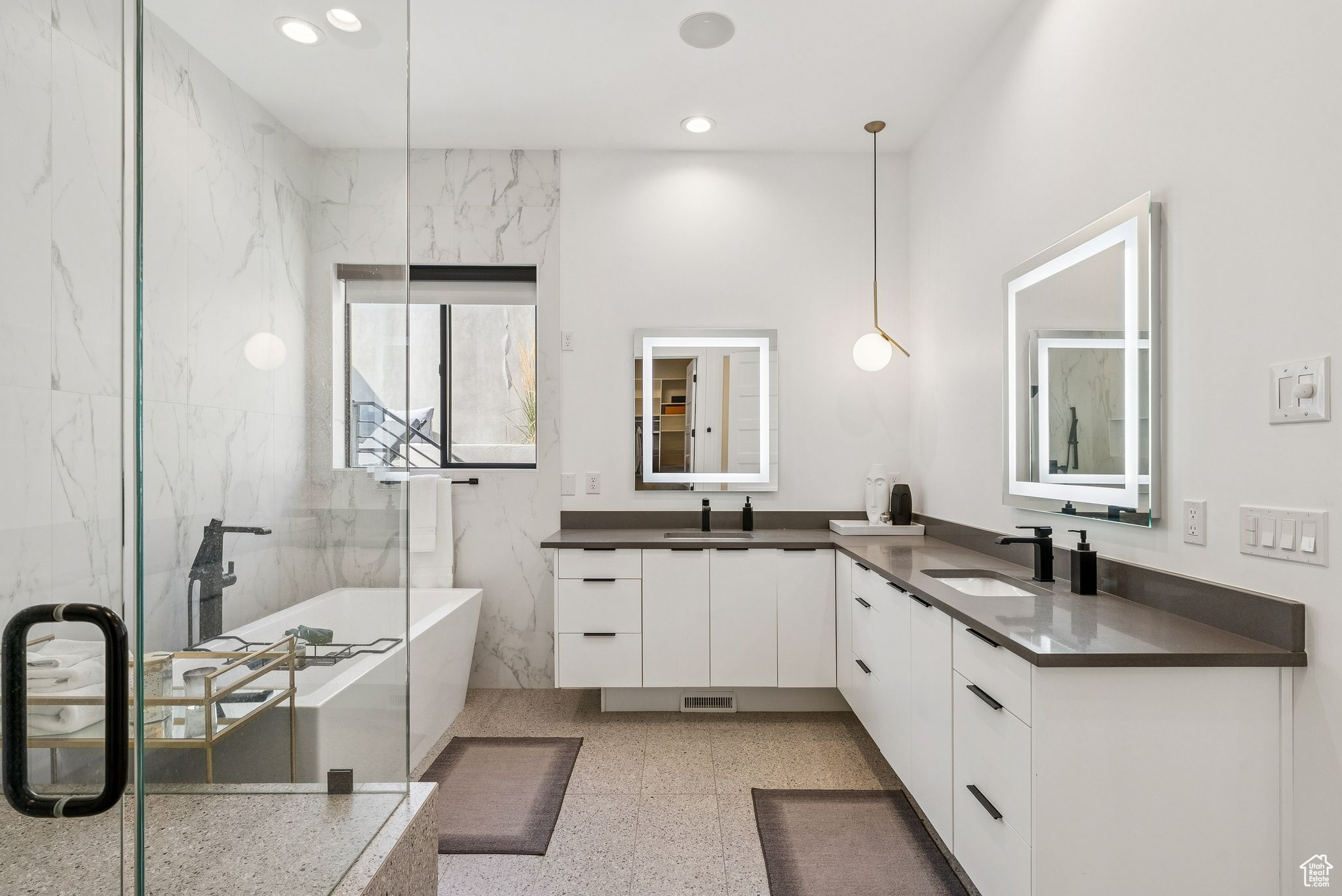OAK VISTA AT SUNCREST - Residential