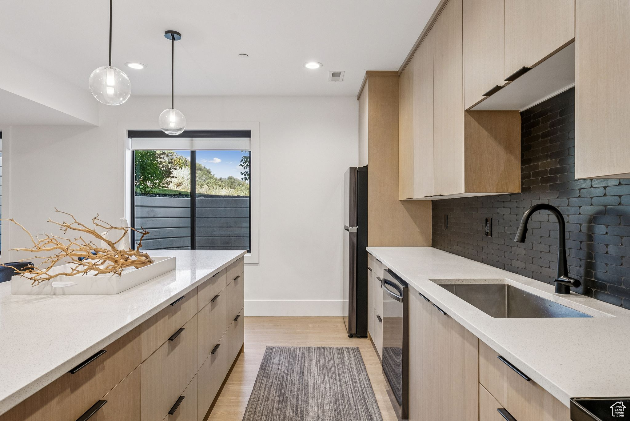 OAK VISTA AT SUNCREST - Residential