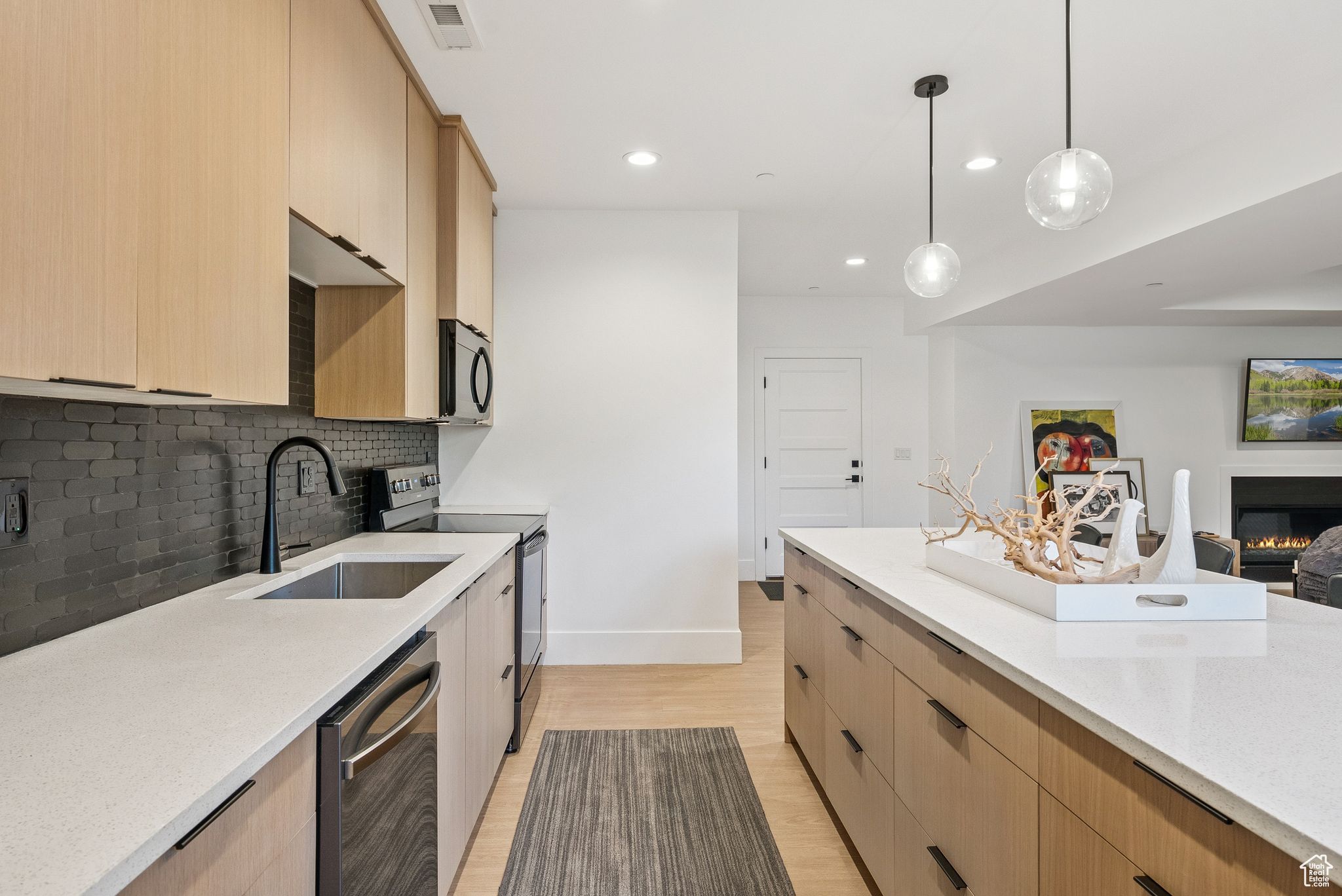 OAK VISTA AT SUNCREST - Residential
