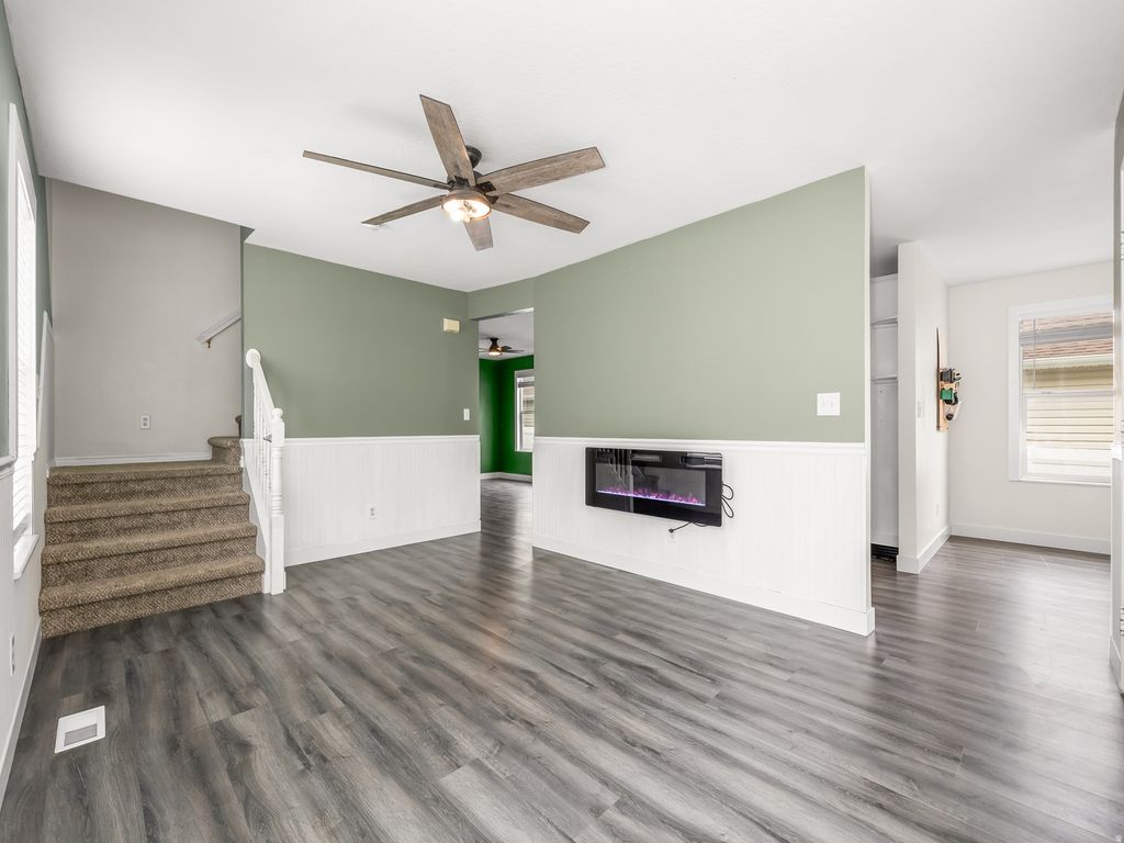 Photo of 7901 N WEEPING ASH DR, Eagle Mountain, UT 84005 (MLS # 2159868)