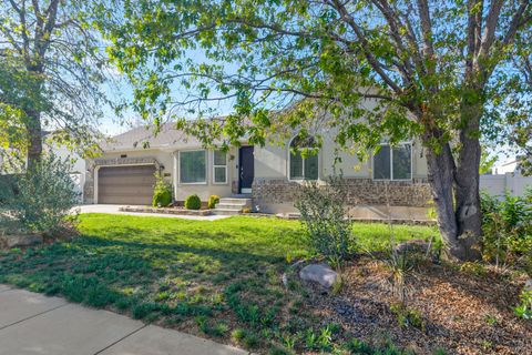 Photo of 5244 W SHAGGY PEAK DR, Riverton, UT 84096 (MLS # 2156182)