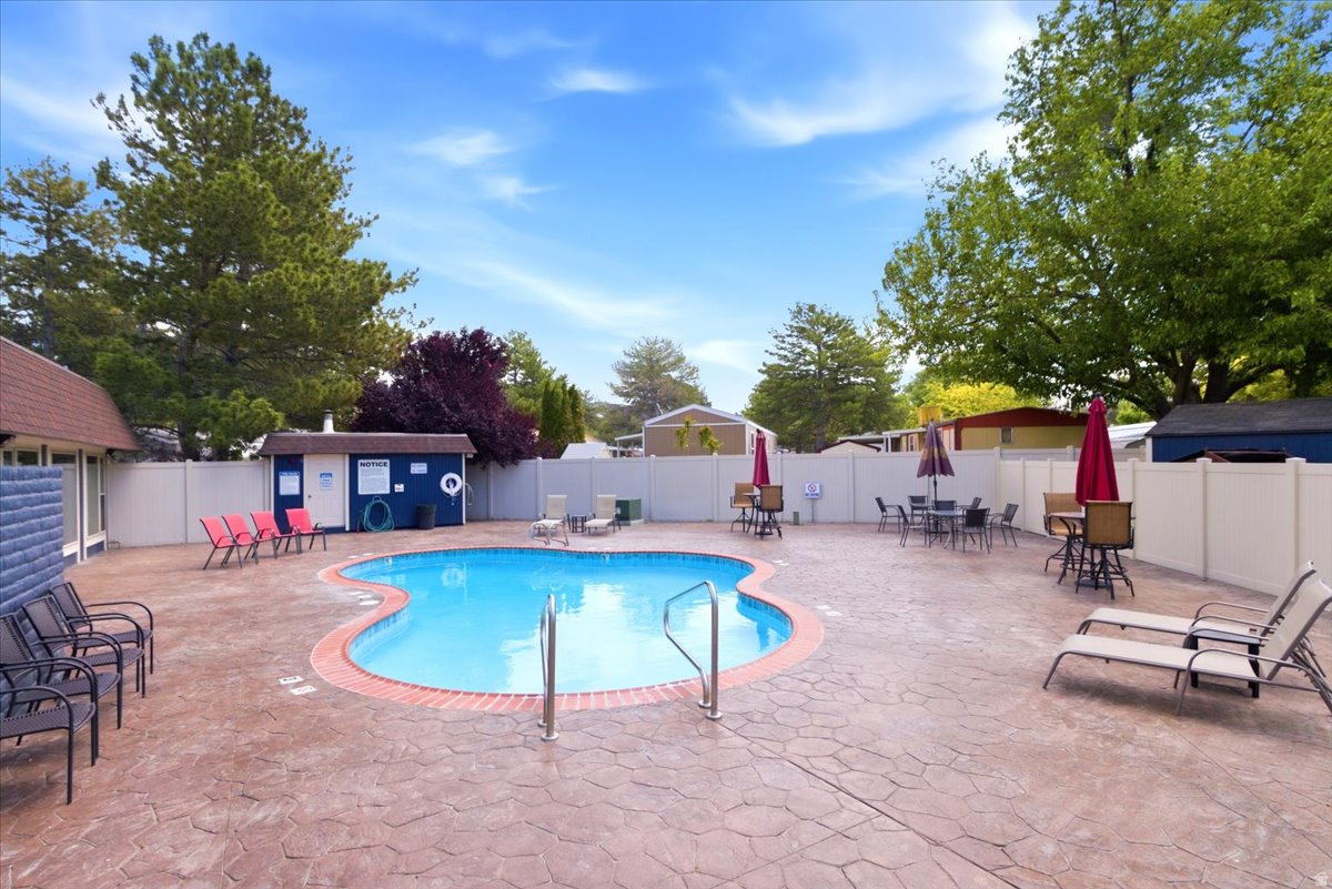 ALL SEASONS - Residential