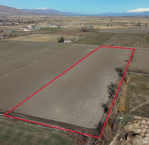 Tiny photo for 600 W 900 N, Payson, UT 84651 (MLS # 1982932)