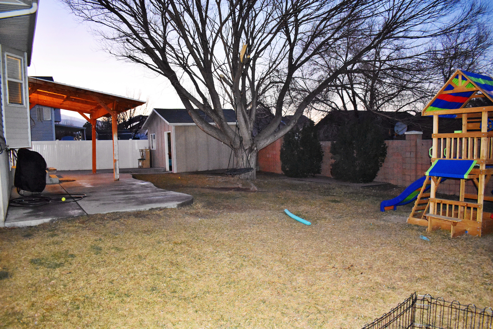 MEADOWS - Residential