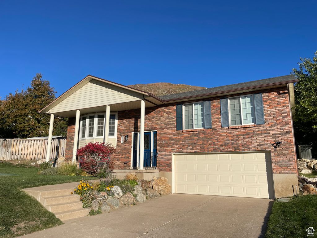 Photo of 1850 N 100 E, Centerville, UT 84014 (MLS # 2119042)
