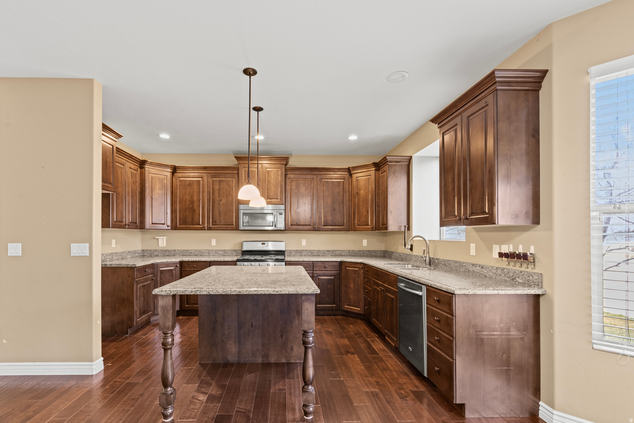 WEAVER MEADOWS - Residential