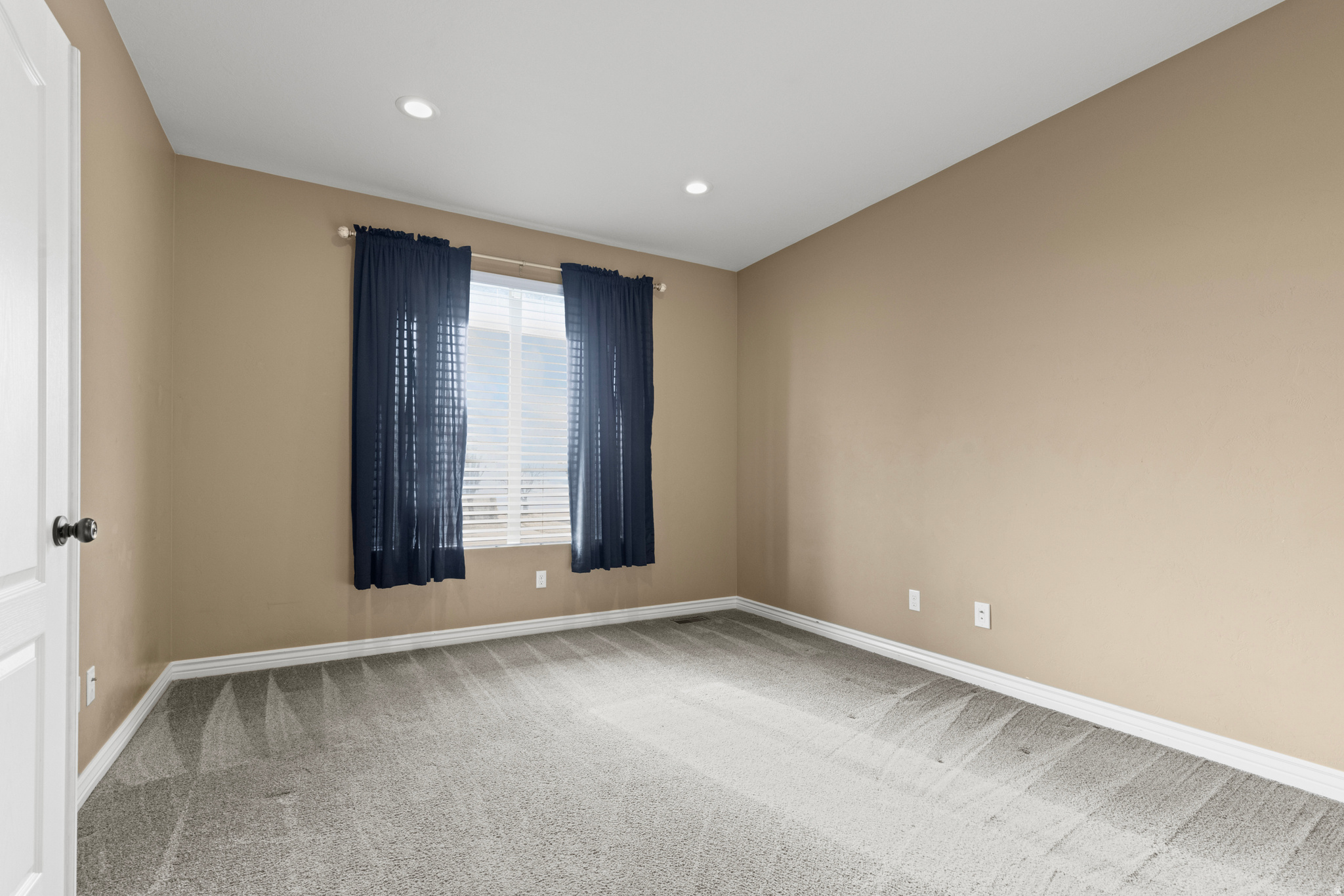 WEAVER MEADOWS - Residential