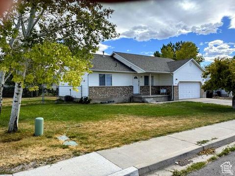 Photo of 1245 W 1000 S, Payson, UT 84651 (MLS # 2144217)