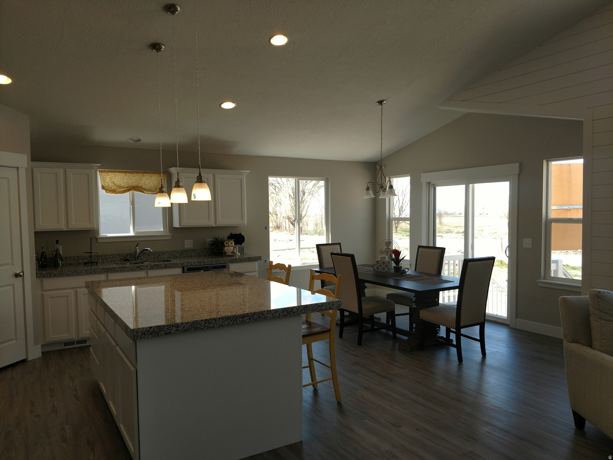 TAYLOR'S GROVE - Residential