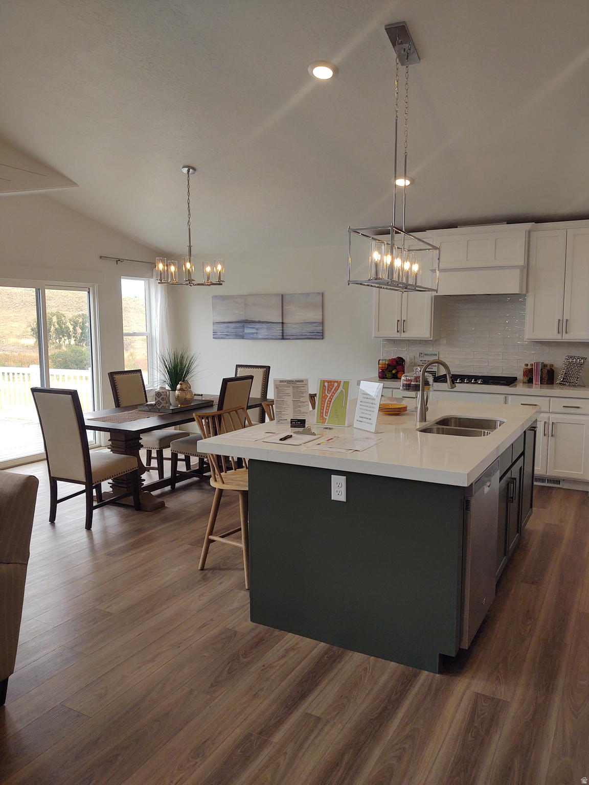 TAYLOR'S GROVE - Residential