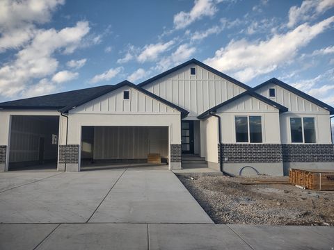 Tiny photo for 1354 W 7240 S, West Jordan, UT 84084 (MLS # 2140933)