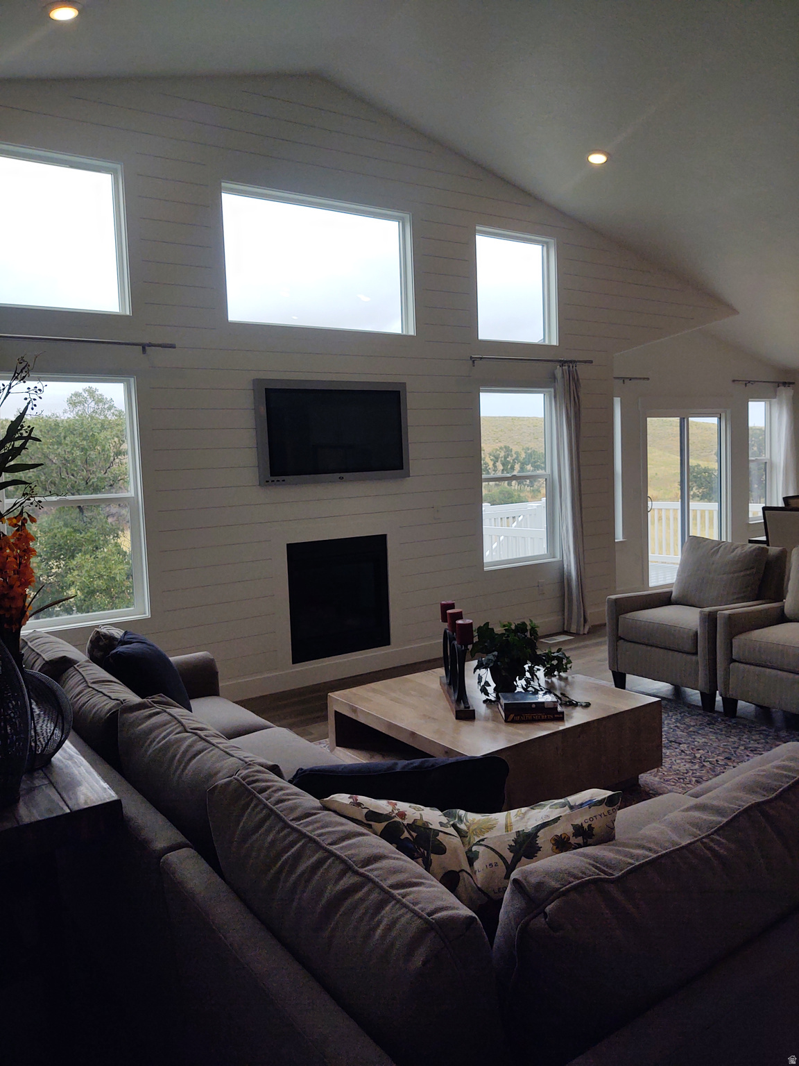 TAYLOR'S GROVE - Residential