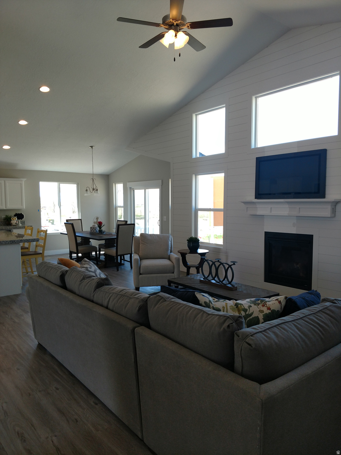 TAYLOR'S GROVE - Residential