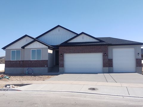 Photo of 1354 W 7240 S, West Jordan, UT 84084 (MLS # 2140933)