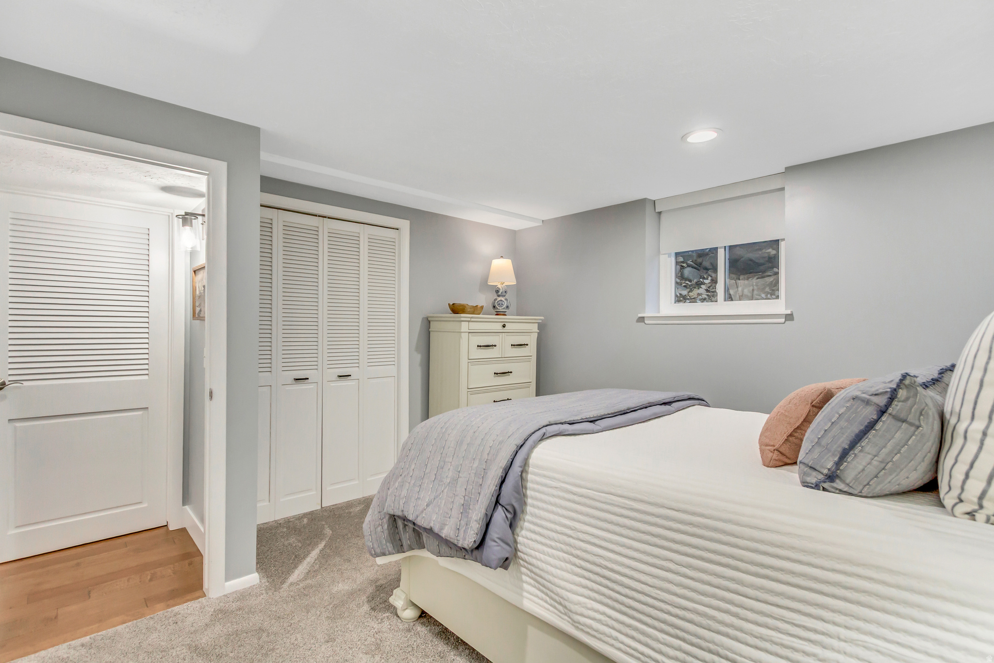 INTERNATIONAL GARDENS - Residential