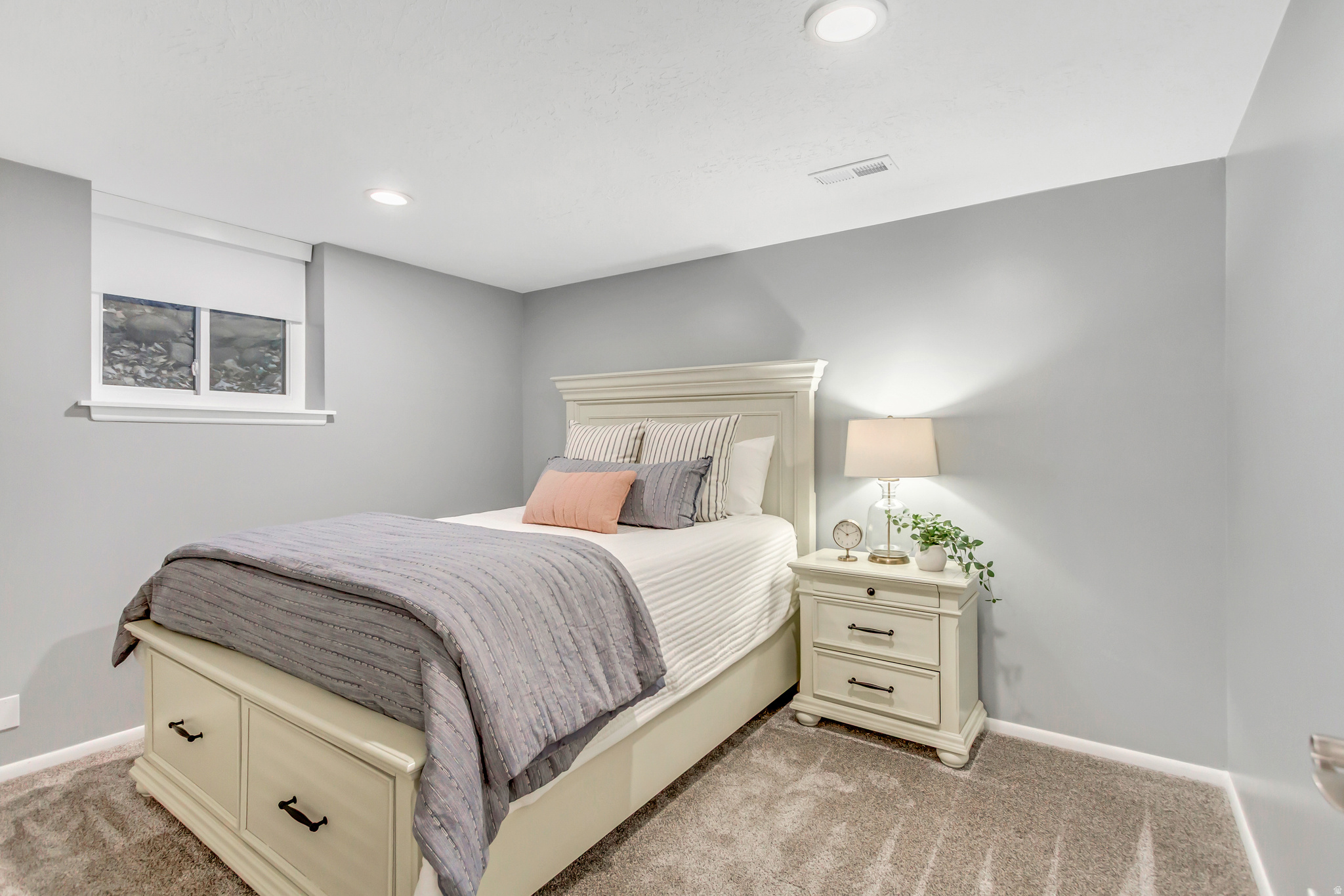 INTERNATIONAL GARDENS - Residential