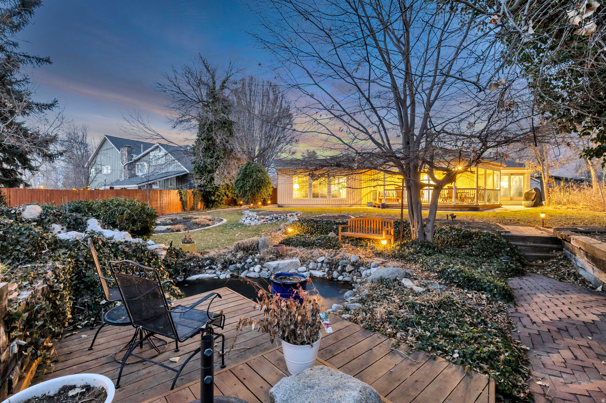 INTERNATIONAL GARDENS - Residential