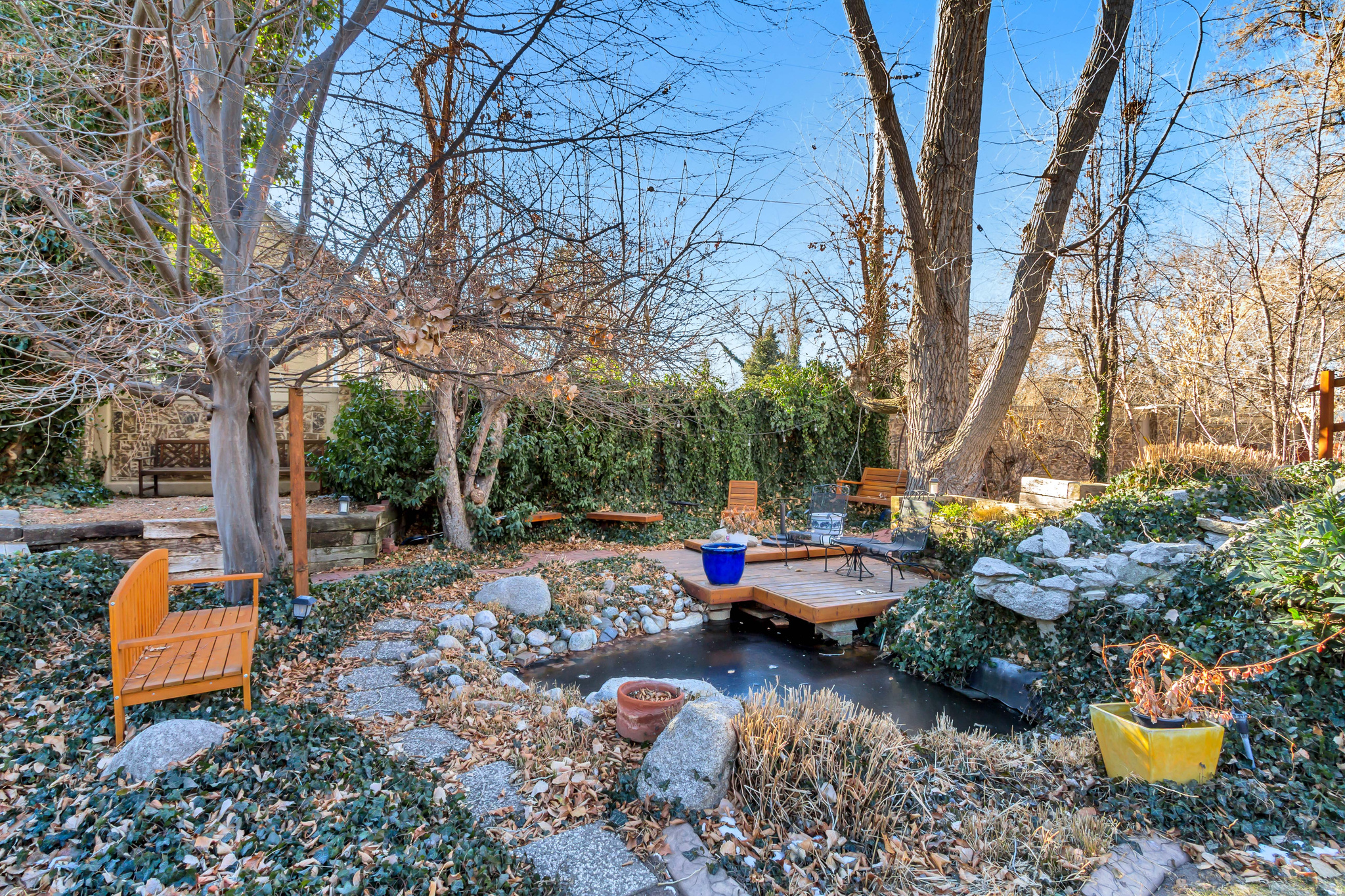 INTERNATIONAL GARDENS - Residential