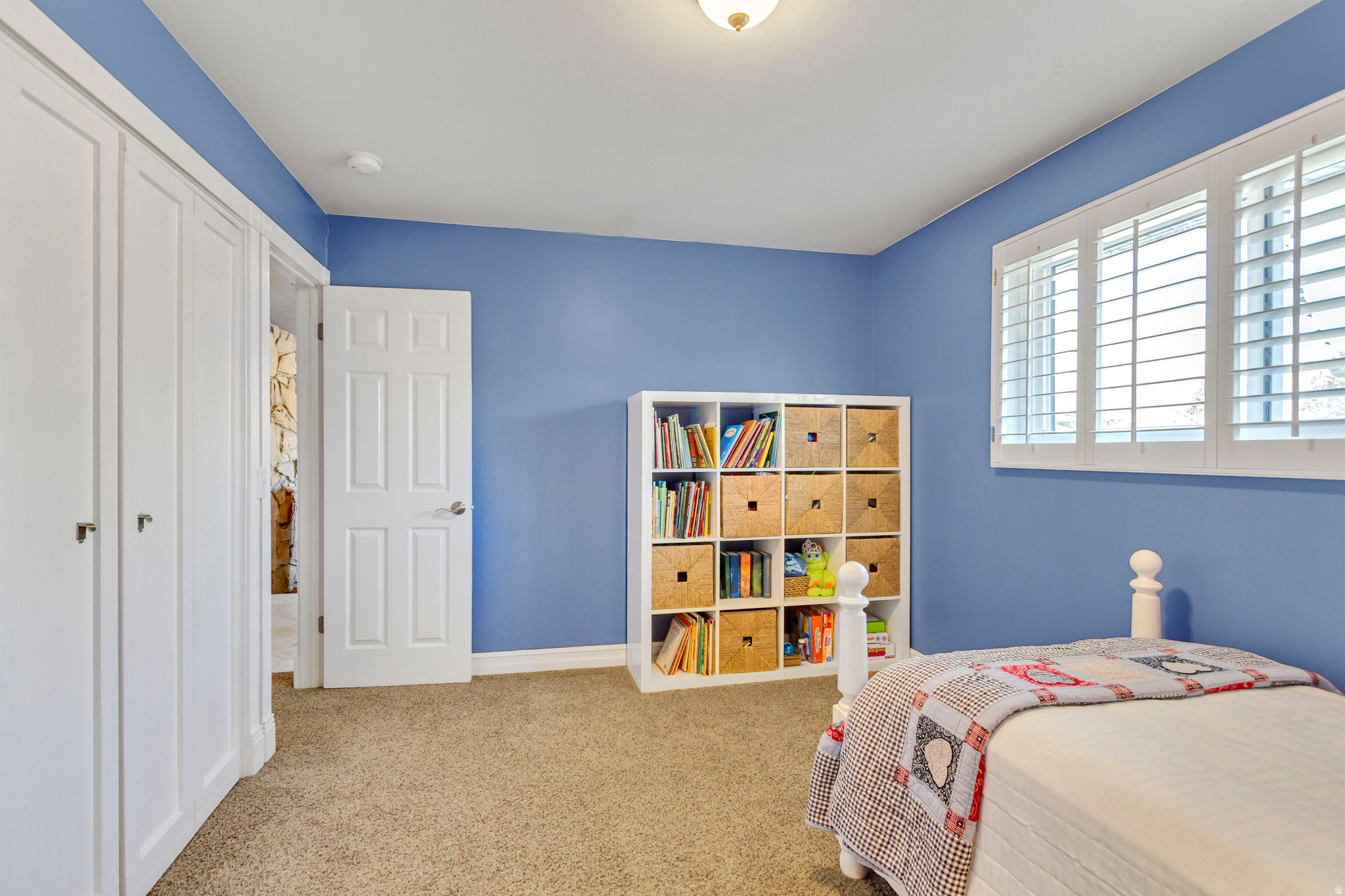 INTERNATIONAL GARDENS - Residential