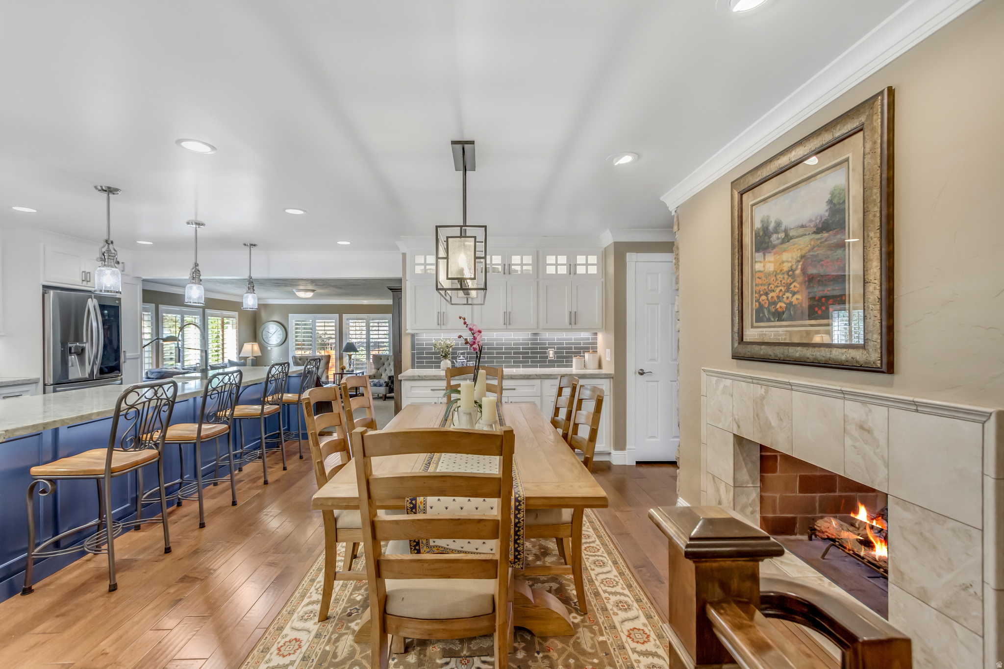 INTERNATIONAL GARDENS - Residential